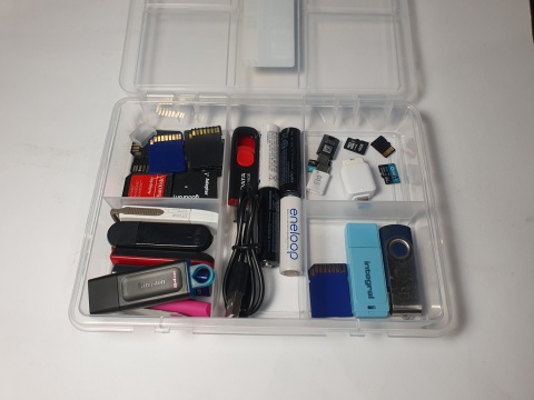 Organizer, pojemnik zamykany 160 x 200 x 35 mm Organizer, pojemnik zamykany 160 x 200 x 35 mm