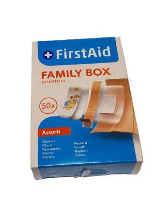 Plastry ESSENTIALS Family Box 50Szt